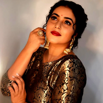 Shamna Kasim (Poorna)